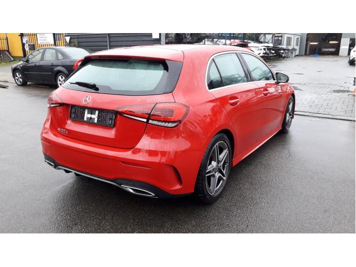 Mercedes A 1.5 A-180d Sloopvoertuig (2018, Rood)