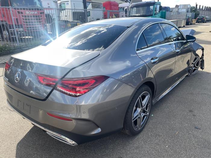 Mercedes CLA 1.3 CLA-180 Turbo 16V Sloopvoertuig (2021, Grijs)