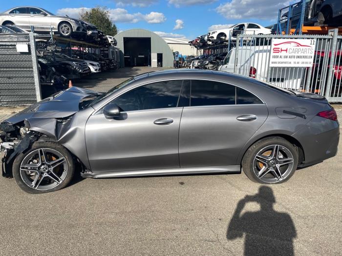Mercedes CLA 1.3 CLA-180 Turbo 16V Sloopvoertuig (2021, Grijs)