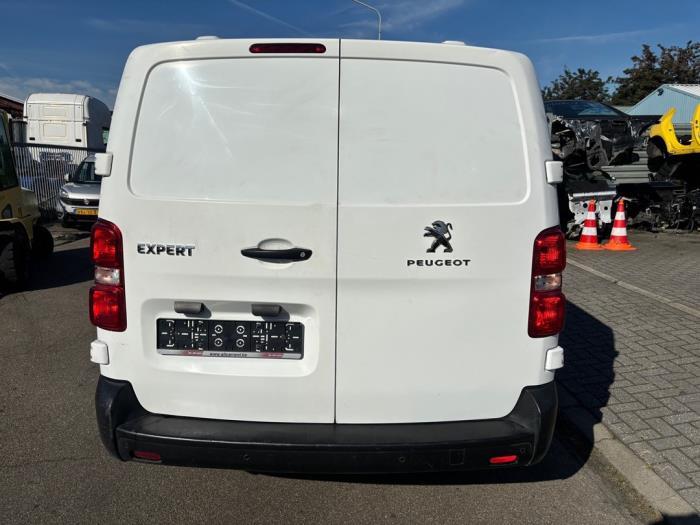 Peugeot Expert 2.0 Blue HDi 120 16V Skrotfordon (2017, WIT)