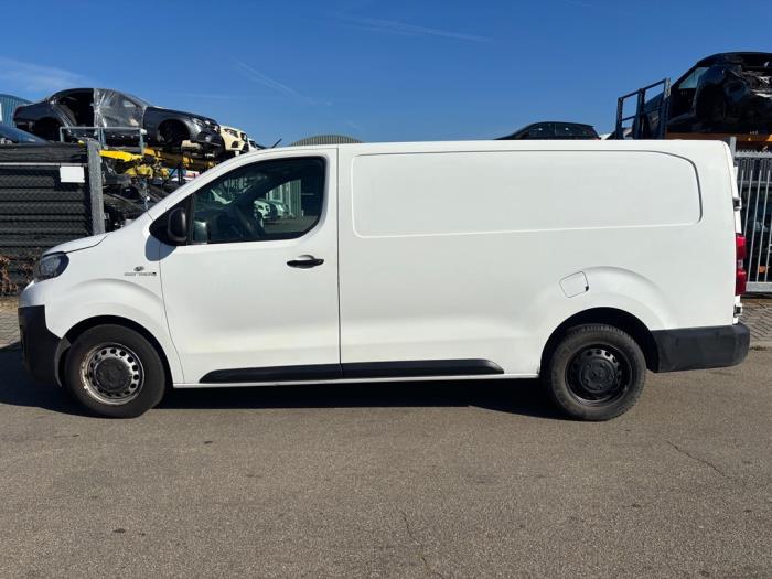 Peugeot Expert 2.0 Blue HDi 120 16V Skrotfordon (2017, WIT)