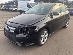 Mercedes B 1.6 B-200 BlueEFFICIENCY Turbo 16V  (Skrot)