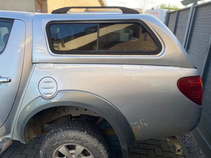 Mitsubishi L-200 2.5 DI-D 4x4 Sloopvoertuig (2009, Grijs)