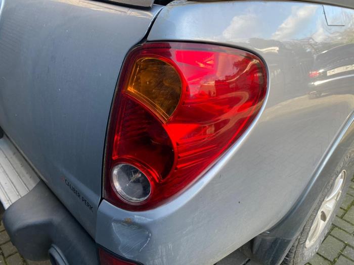 Mitsubishi L-200 2.5 DI-D 4x4 Sloopvoertuig (2009, Grijs)