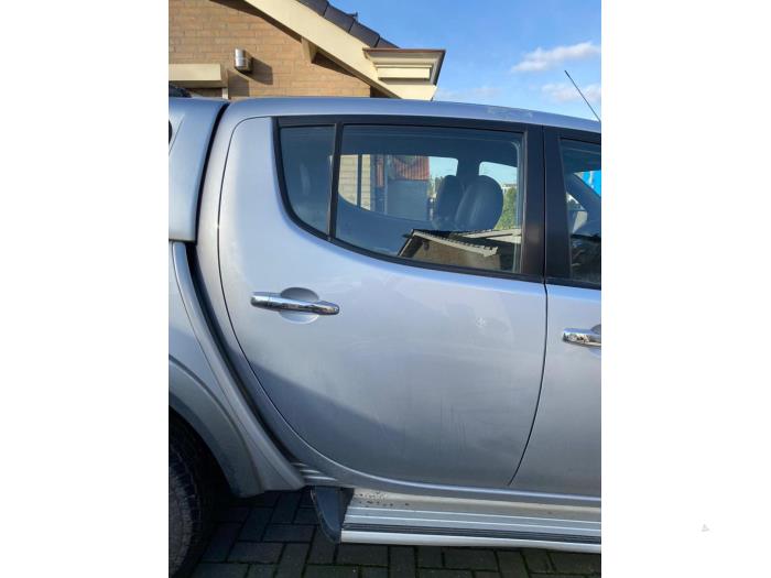 Mitsubishi L-200 2.5 DI-D 4x4 Sloopvoertuig (2009, Grijs)