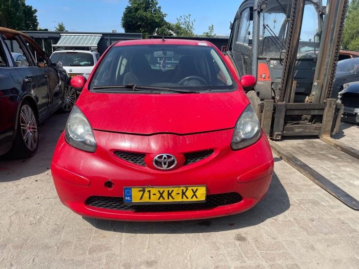 Toyota Aygo 1.0 12V VVT-i Sloopvoertuig (2007, Rood)