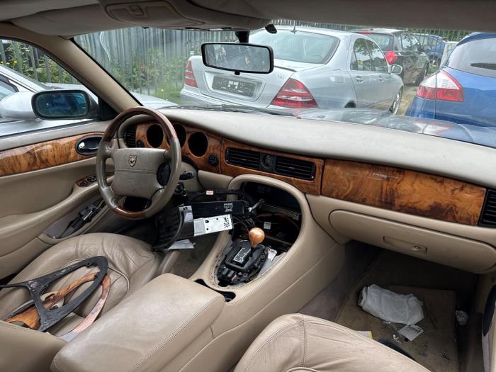 Jaguar XJ8 4.0 V8 32V Sloopvoertuig (1997, Blauw)