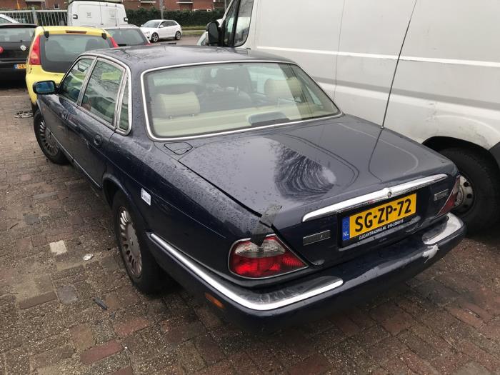 Jaguar XJ8 4.0 V8 32V Sloopvoertuig (1997, Blauw)