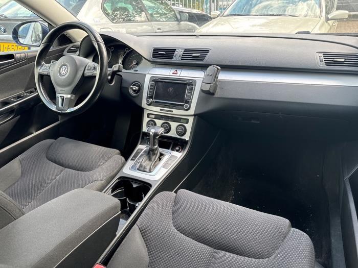 Volkswagen Passat Variant 1.4 TSI 16V Samochód złomowany (2009, Niebieski)