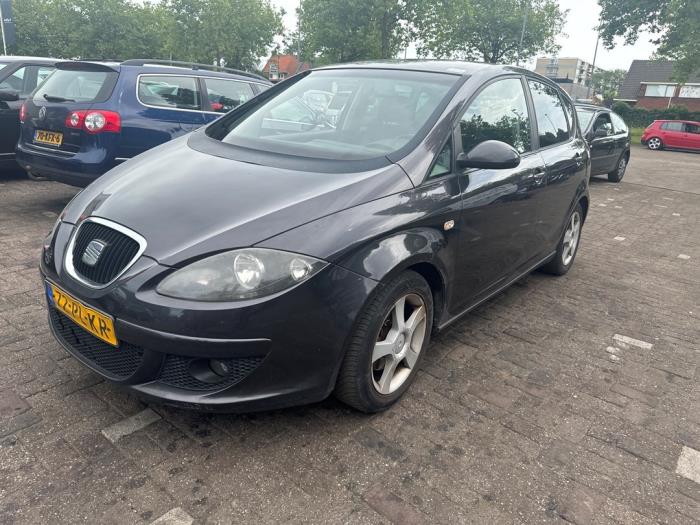 Seat Altea 1.9 TDI 105 Samochód złomowany (2004, Czarny)