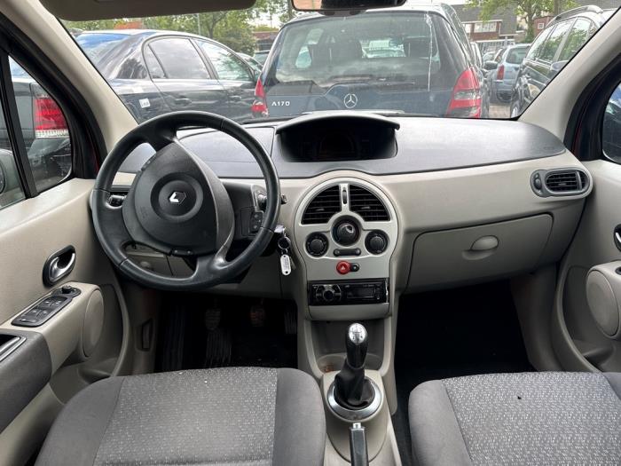 Renault Modus/Grand Modus 1.4 16V Skrotfordon (2005, ROOD)