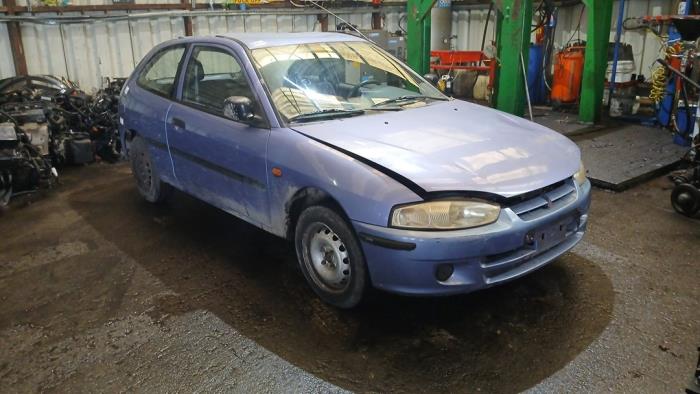 Mitsubishi Colt 1.3 GL,GLX 12V Samochód złomowany (2000, Niebieski)