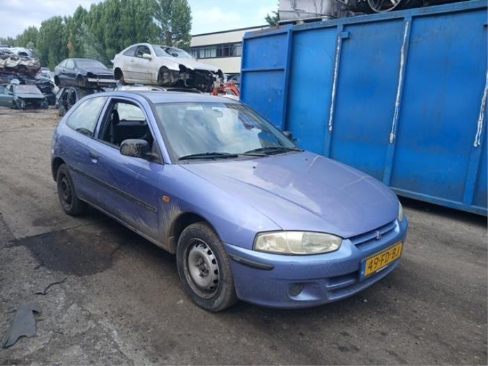 Mitsubishi Colt 1.3 GL,GLX 12V Samochód złomowany (2000, Niebieski)