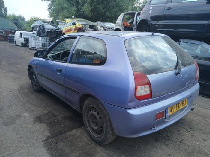 Mitsubishi Colt 1.3 GL,GLX 12V Samochód złomowany (2000, Niebieski)