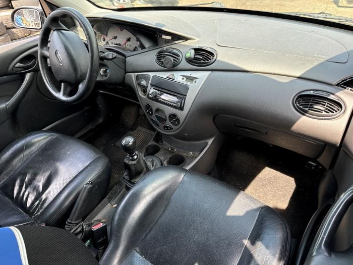 Ford Focus 1 Wagon 1.8 TDdi Sloopvoertuig (2005, Grijs)