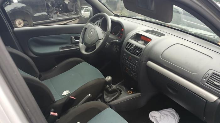 Renault Clio II 1.2 16V Sloopvoertuig (2007, Grijs)