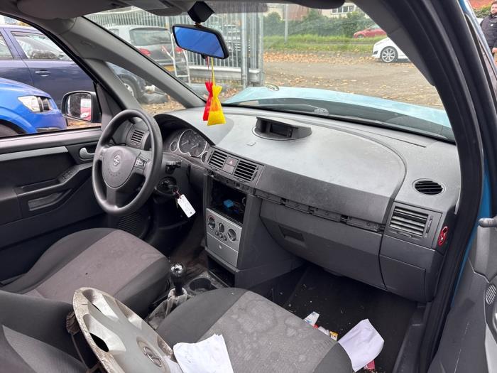 Opel Meriva 1.6 Skrotfordon (2003, BLAUW)