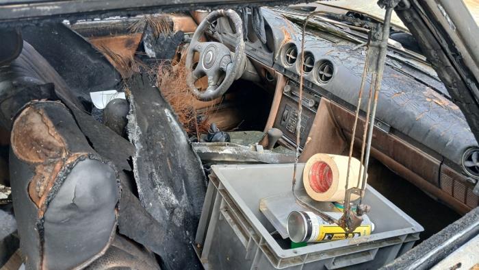 Mercedes SL Samochód złomowany (1980, Zólty)