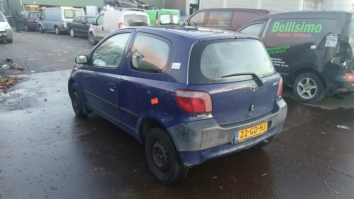 Toyota Yaris 1.0 16V VVT-i Skrotfordon (2000, BLAUW)