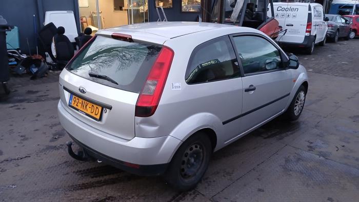 Ford Fiesta 5 1.25 16V Sloopvoertuig (2003, Grijs)