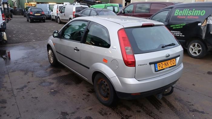 Ford Fiesta 5 1.25 16V Sloopvoertuig (2003, Grijs)