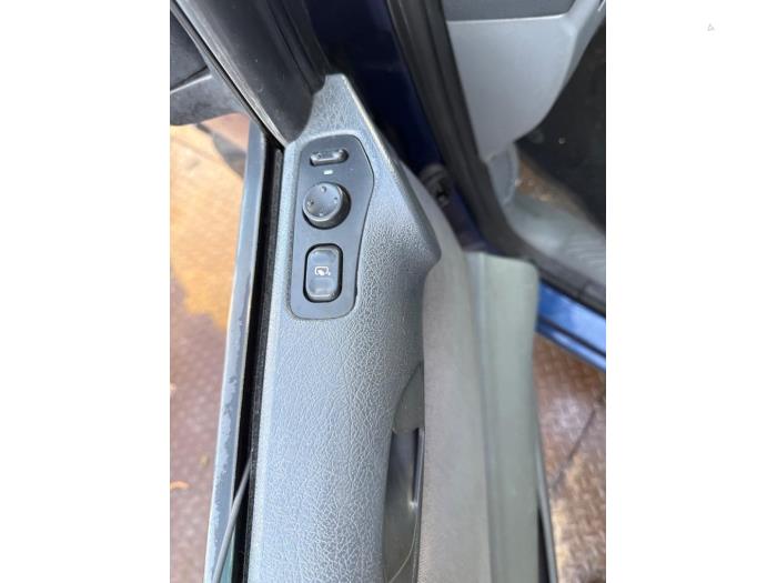 Peugeot 806 2.0 16V Sloopvoertuig (2001, Blauw)