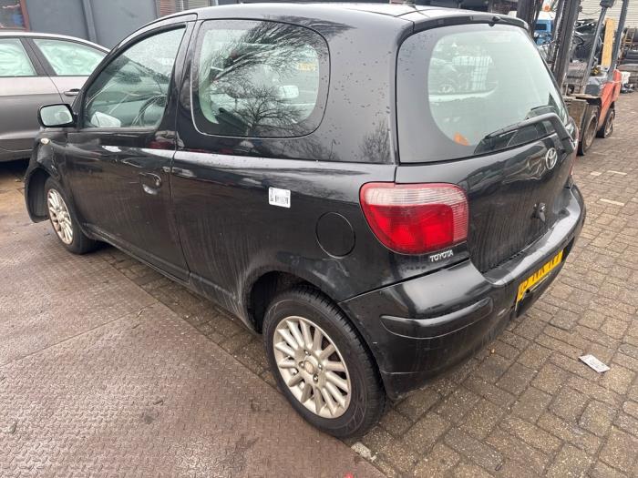 Toyota Yaris 1.3 16V VVT-i Sloopvoertuig (2004, Zwart)