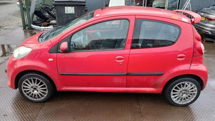 Peugeot 107 1.0 12V Sloopvoertuig (2008, Rood)