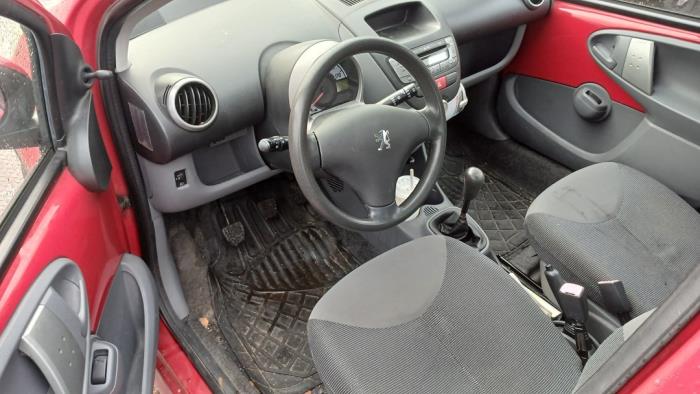 Peugeot 107 1.0 12V Sloopvoertuig (2008, Rood)