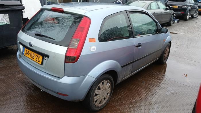 Ford Fiesta 5 1.3 Skrotfordon (2005, BLAUW)