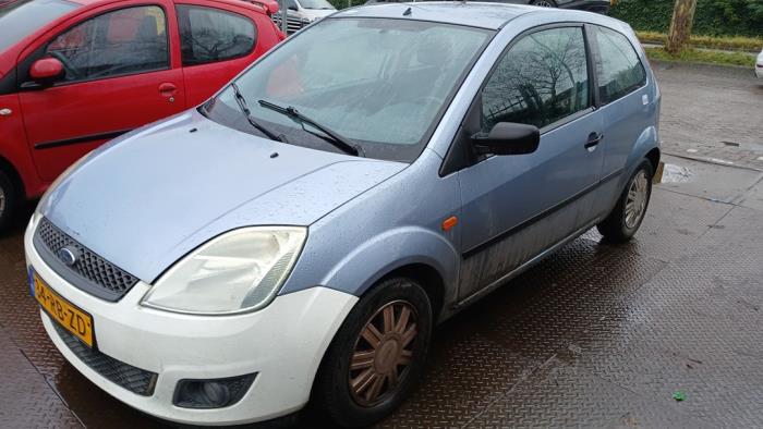 Ford Fiesta 5 1.3 Skrotfordon (2005, BLAUW)