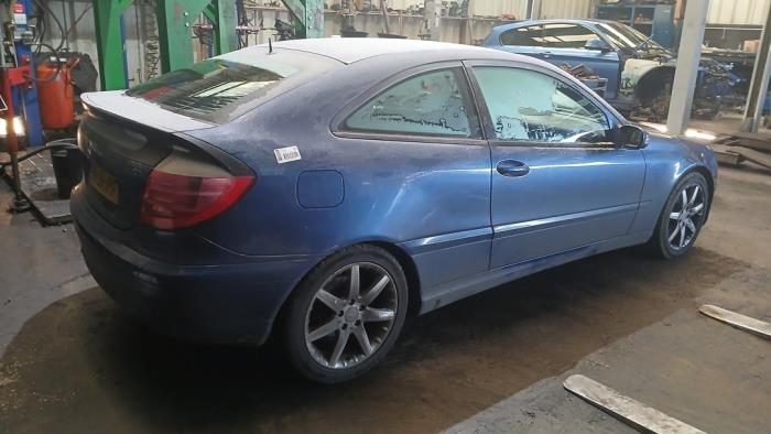 Mercedes C Sportcoupé 2.0 C-200K 16V Sloopvoertuig (2002, Blauw)