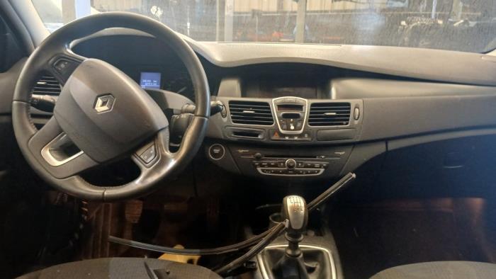 Renault Laguna III 2.0 16V Sloopvoertuig (2009, Zwart)