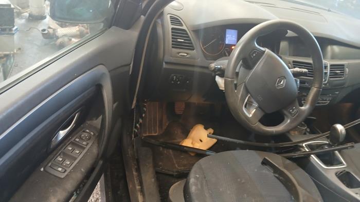 Renault Laguna III 2.0 16V Sloopvoertuig (2009, Zwart)