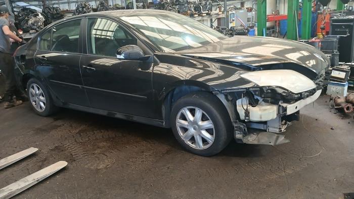 Renault Laguna III 2.0 16V Sloopvoertuig (2009, Zwart)