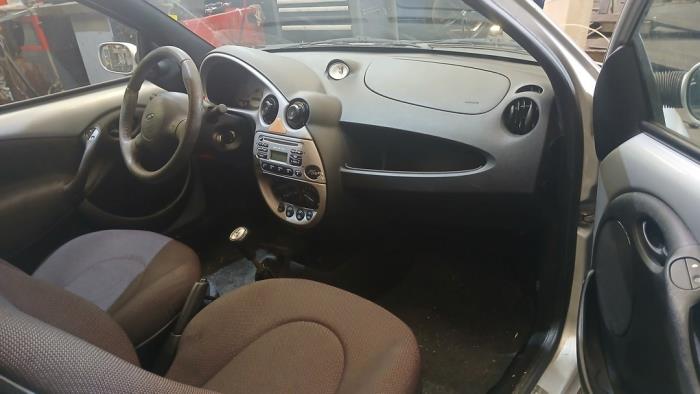 Ford Ka I 1.3i Skrotfordon (2005, GRIJS)