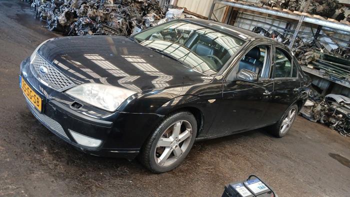 Ford Mondeo III 1.8 16V Sloopvoertuig (2006, Zwart)