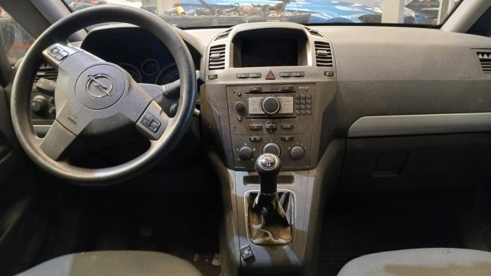 Opel Zafira 1.8 16V Ecotec Skrotfordon (2005, GRIJS)