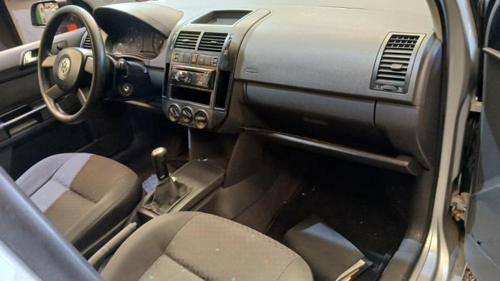 Volkswagen Polo IV 1.2 12V Sloopvoertuig (2003, Grijs)