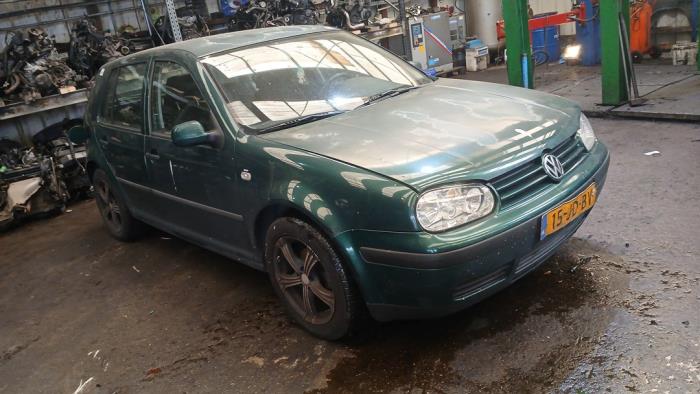 Volkswagen Golf IV 1.6 16V Skrotfordon (2002, GROEN)