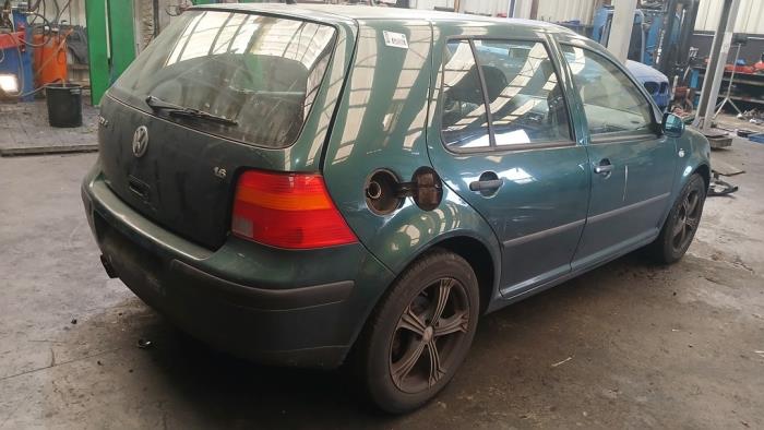 Volkswagen Golf IV 1.6 16V Skrotfordon (2002, GROEN)