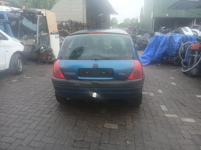 Renault Clio II 1.6 RN, RT Skrotfordon (1999, BLAUW)