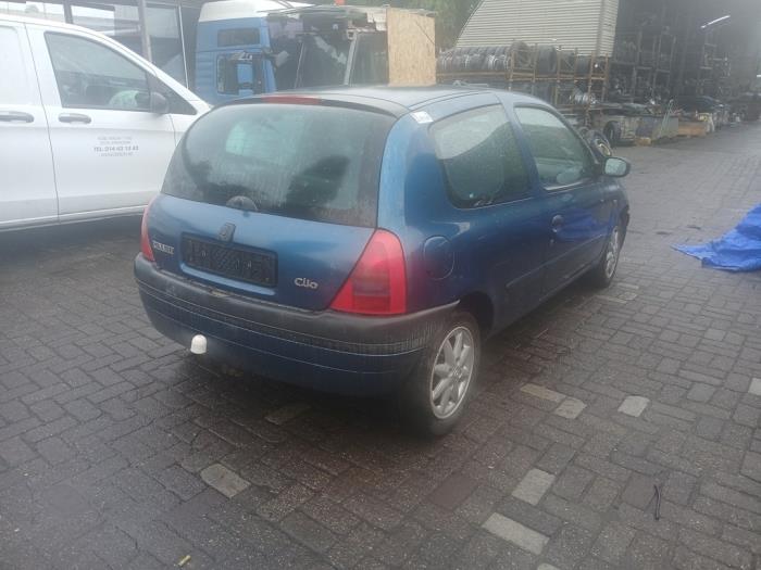 Renault Clio II 1.6 RN, RT Skrotfordon (1999, BLAUW)