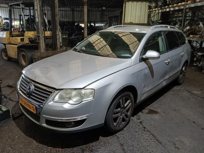 Volkswagen Passat Variant 1.8 TSI 16V Skrotfordon (2008, GRIJS)