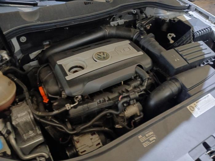 Volkswagen Passat Variant 1.8 TSI 16V Skrotfordon (2008, GRIJS)