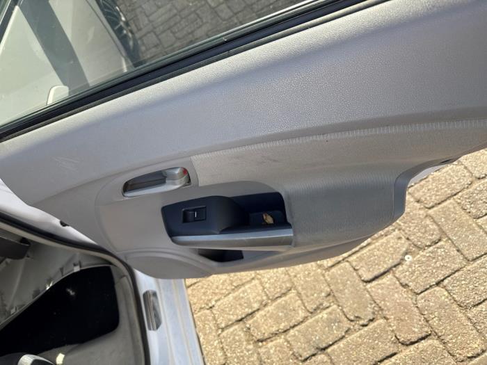 Honda Insight 1.3 16V VTEC Samochód złomowany (2009, Bialy)