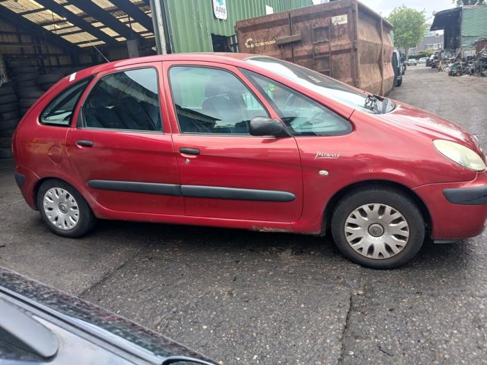 Citroen Xsara Picasso 1.6i 16V Sloopvoertuig (2007, Rood)
