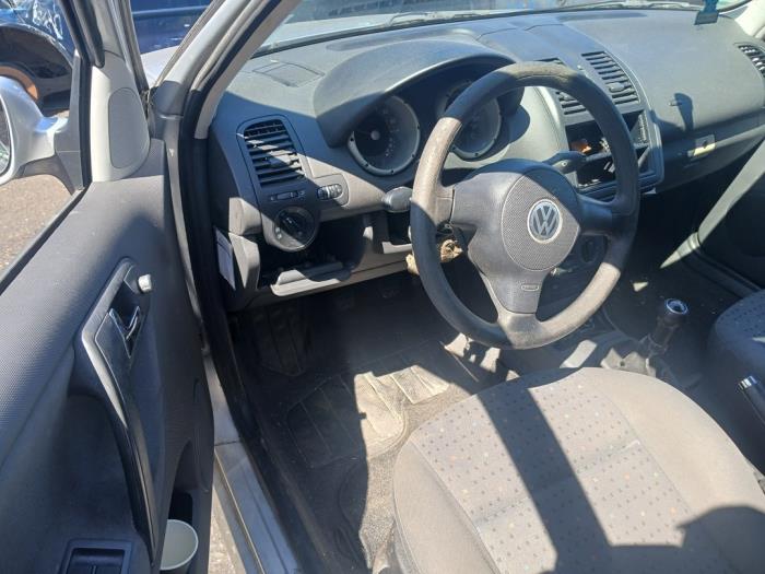 Volkswagen Polo III 1.4 16V 75 Skrotfordon (2001, GRIJS)