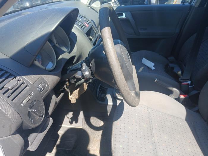 Volkswagen Polo III 1.4 16V 75 Skrotfordon (2001, GRIJS)