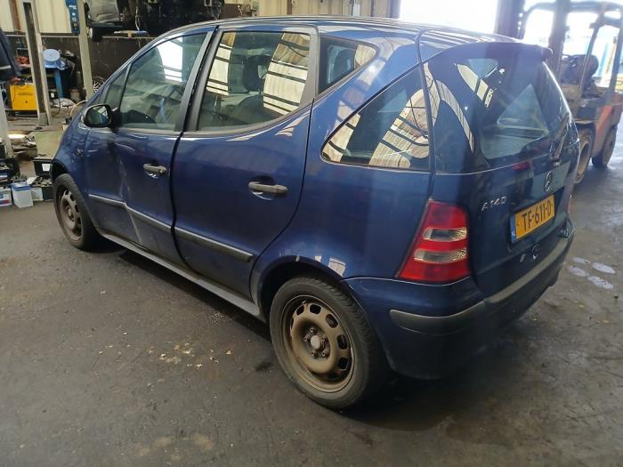 Mercedes A 1.4 A-140 Skrotfordon (2003, BLAUW)